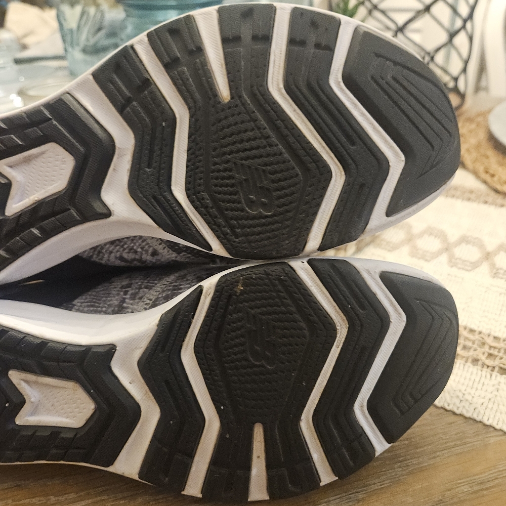 New Balance Tennis Shoes Snake Print 9 - Picture 11 of 16